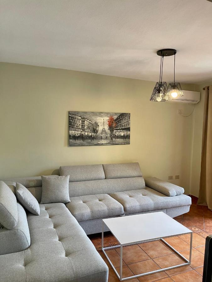 Citycentreflat Tirana Buitenkant foto