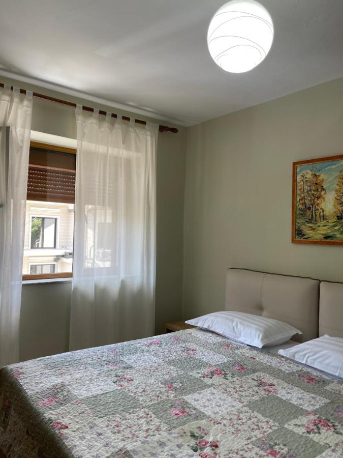 Citycentreflat Tirana Buitenkant foto